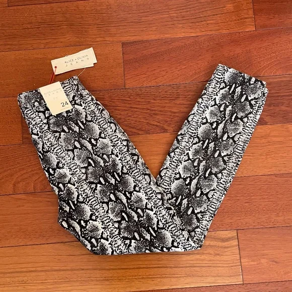 Alice & Olivia Jeans NEW Good High Rise Skinny Crop Black & White Snake Print 24 - Picture 1 of 8